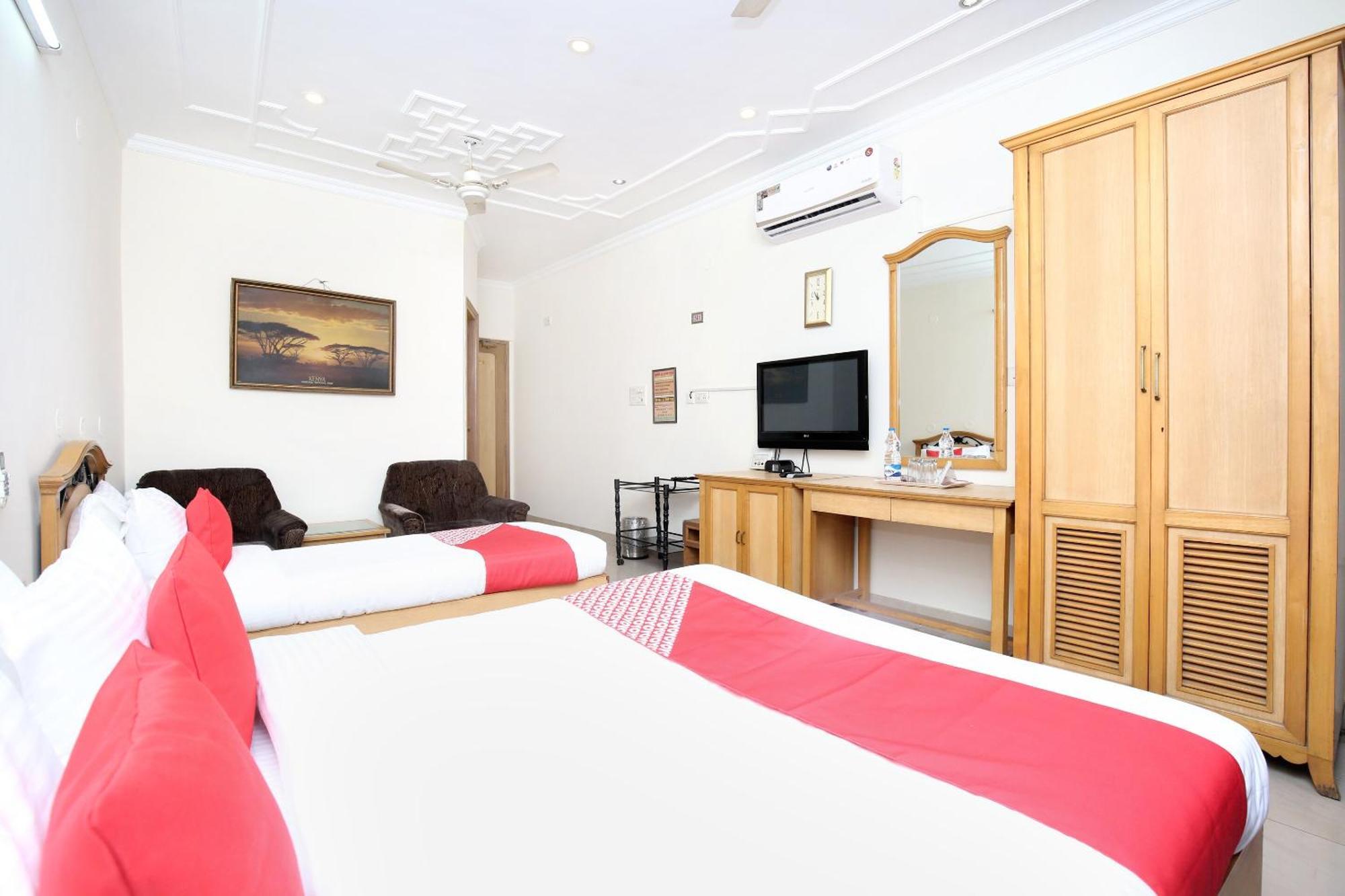 Hotel O Le Bon Ton Ludhiana Zewnętrze zdjęcie